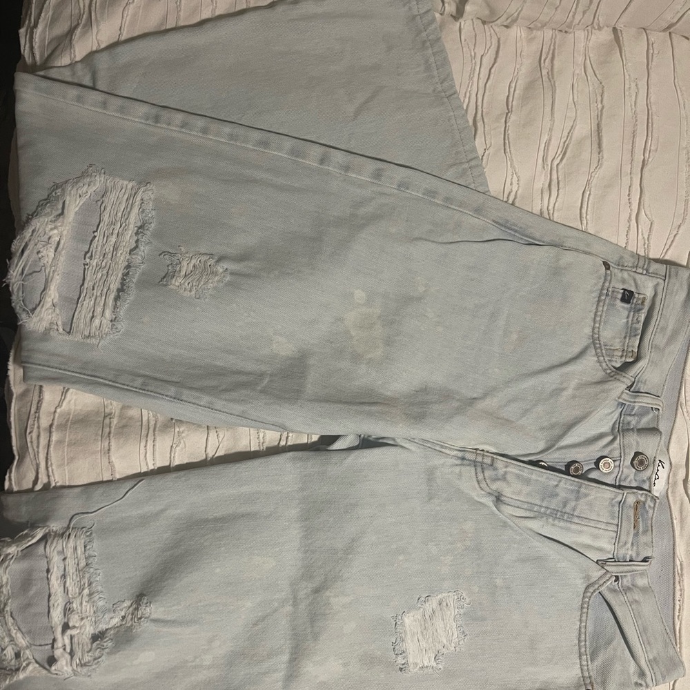 Straight/wide relaxed fit jeans with distressing